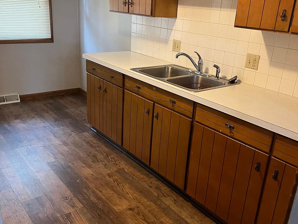 1st image of 909 S Mulberry St #909
