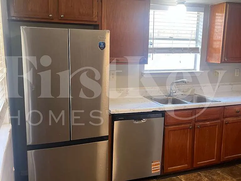 6918 Skyline Park Dr — Photo 6
