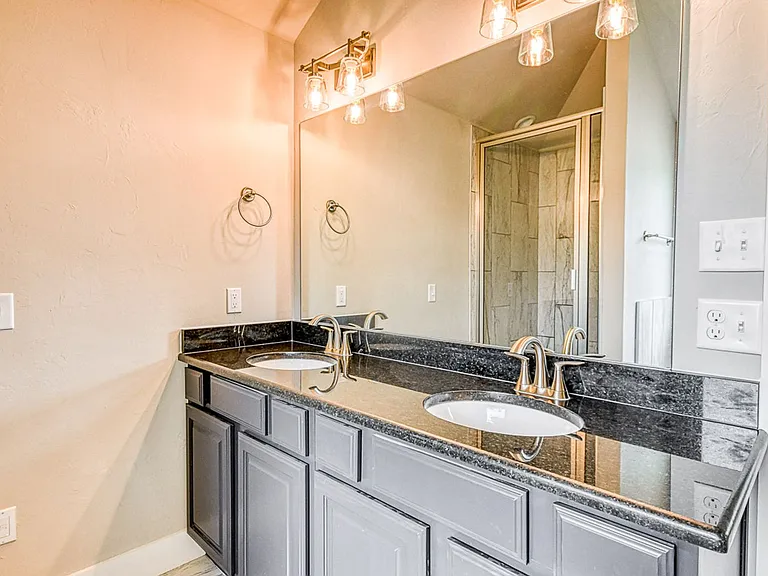 1016 E Jackrabbit Ln — Photo 21