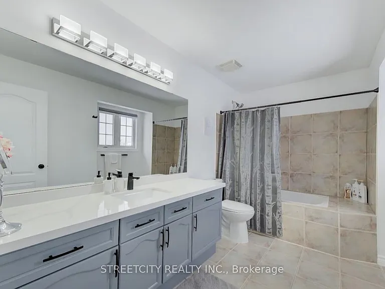 1751 Coronation Dr — Photo 14