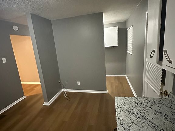 4th image of 6095 McNeil Dr