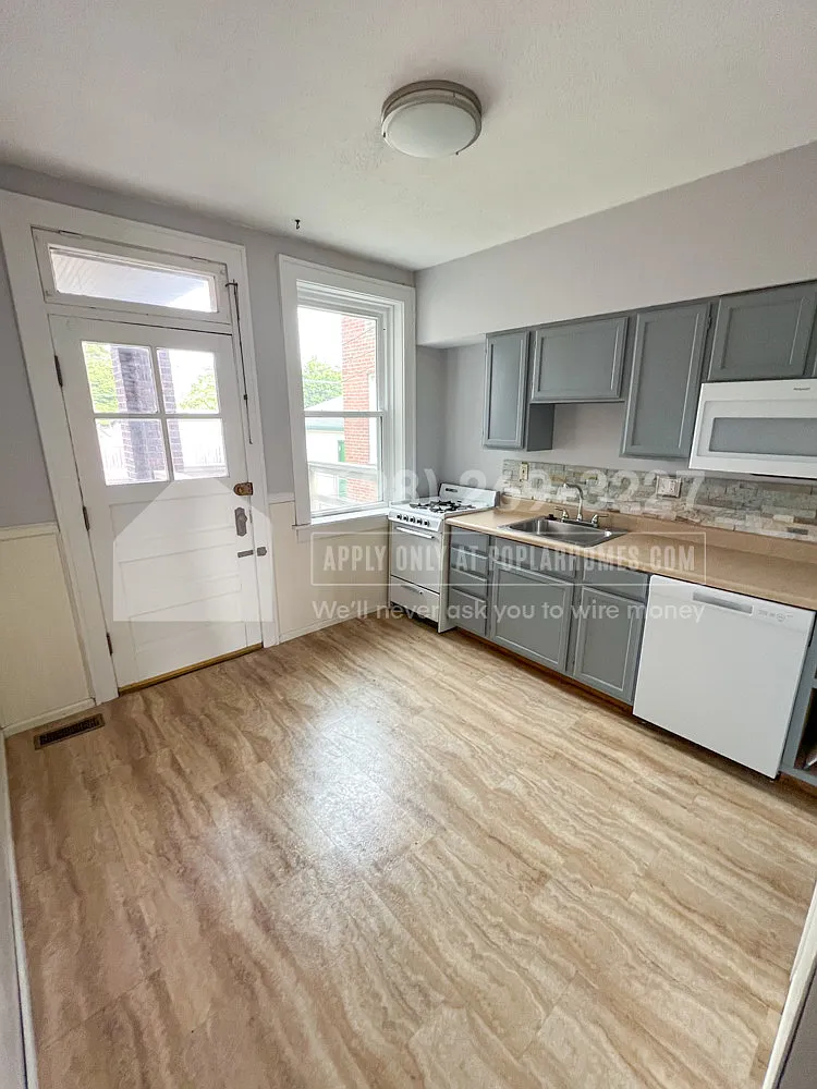 5923 S Kingshighway Blvd #A photo 1