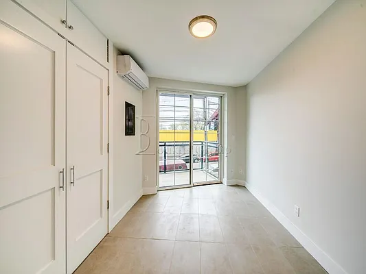 Rented by Bouklis Group | media 27