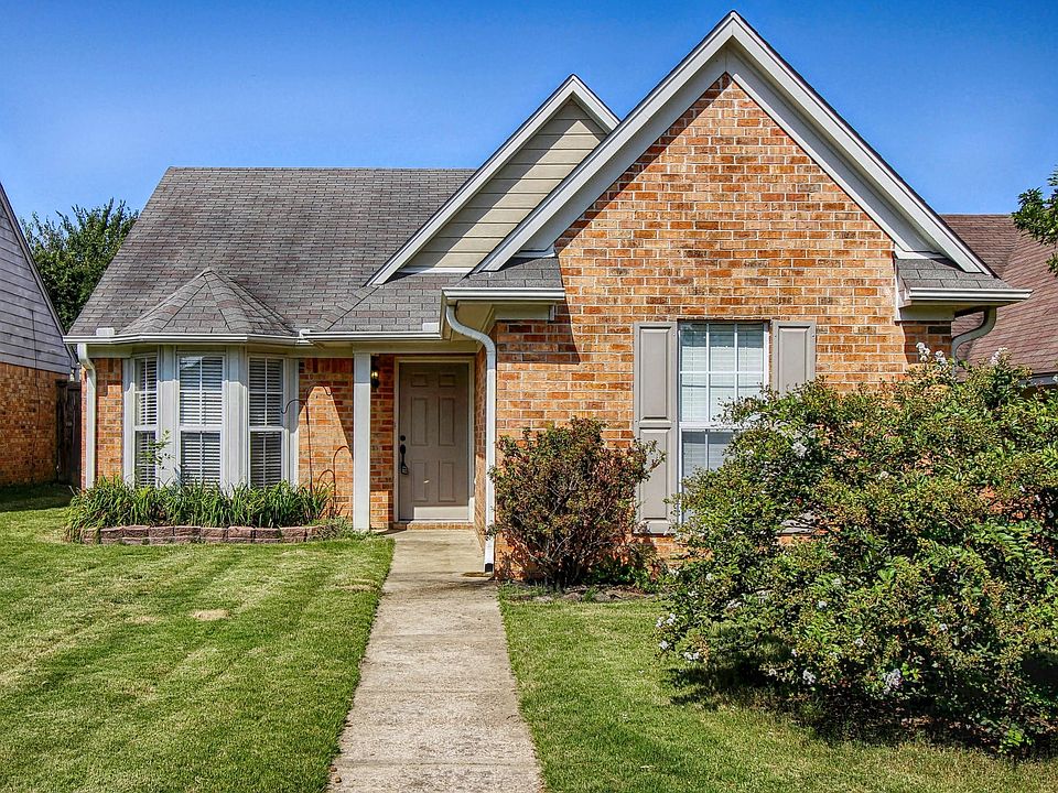 1st image of 5521 Bradley Ln