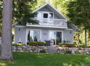 4140 Tee Lake Woods Rd, Lewiston, MI 49756