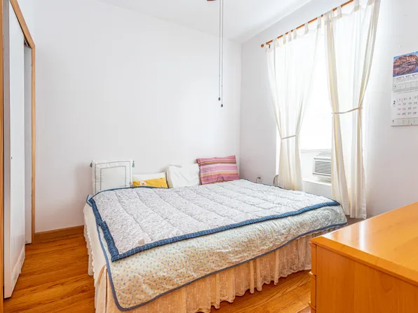 1727 East 14th Street image 17 of 31