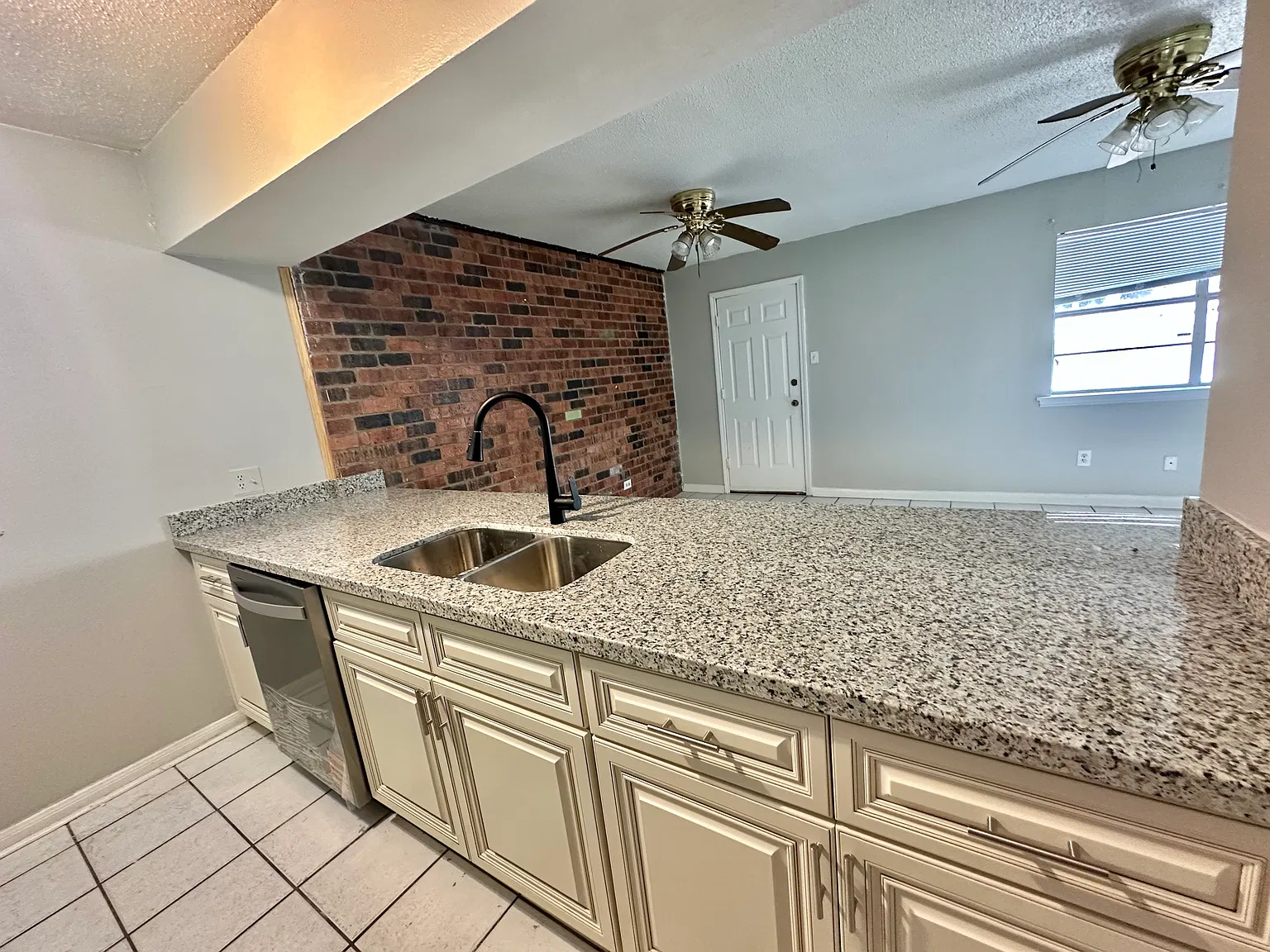 3213 Idaho Ave — Photo 3