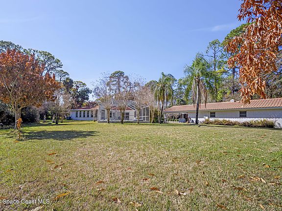 5th image of 620 W Pine Rd