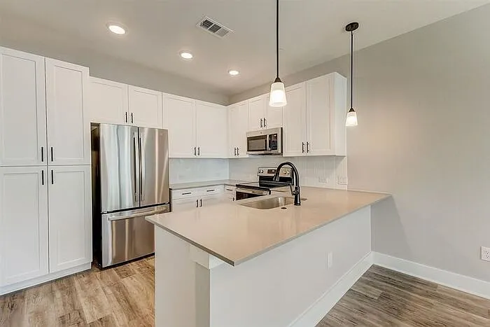 3900 Carmel Villas Dr — Photo 9