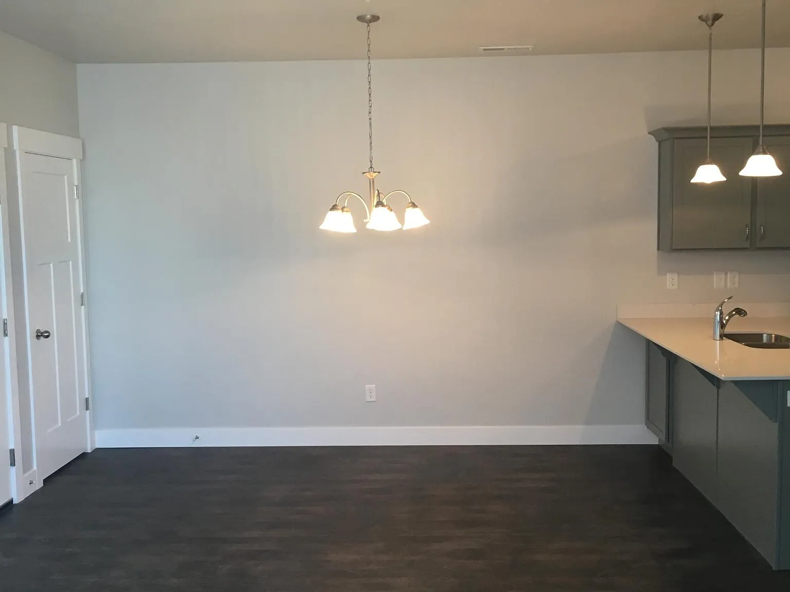 3 bed, 1300 sqft, $1,850 — Photo 3