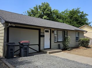 534 S 4th St, Central Pt, OR 97502