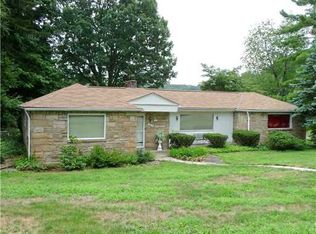 341 Broadway Dr, Pittsburgh, PA 15236