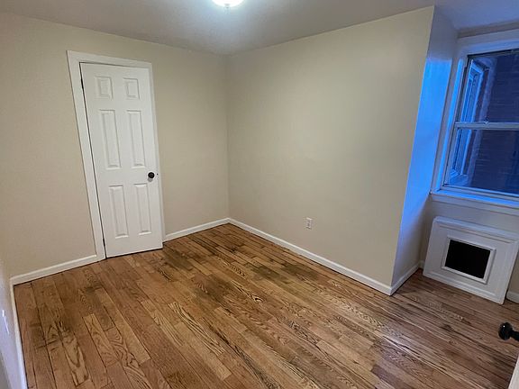 5th image of 9132 195th St