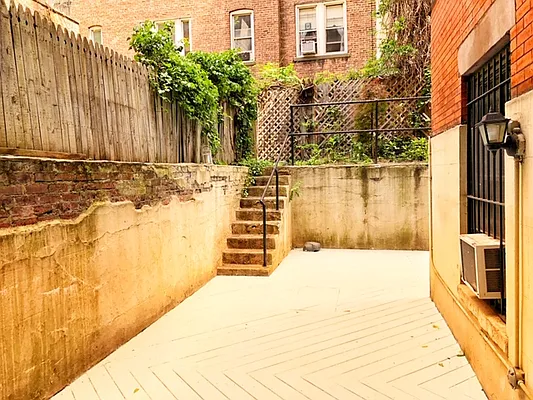 Rented by Friedman Roth Realty | media 15