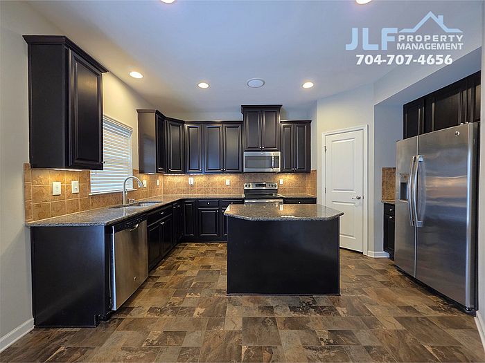 1st image of 1295 Farm Branch Dr SW