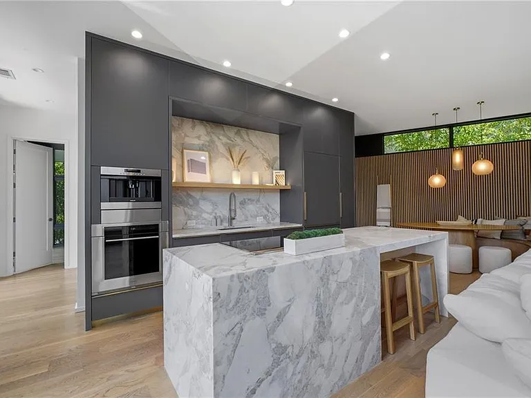 715 Ralph McGill Blvd NE — Photo 13