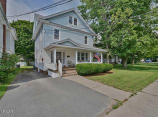 407 13th St, Honesdale, PA 18431