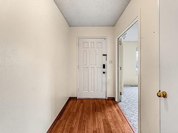 5th image of 516 E Magill Ave