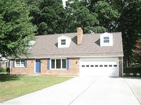 1711 Redwood Dr.