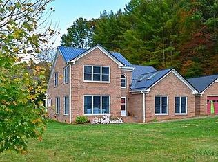 366 E Staggs Creek Rd, Warrensville, NC 28693