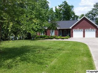 3610 W Chattooga Dr, Cedar Bluff, AL 35959