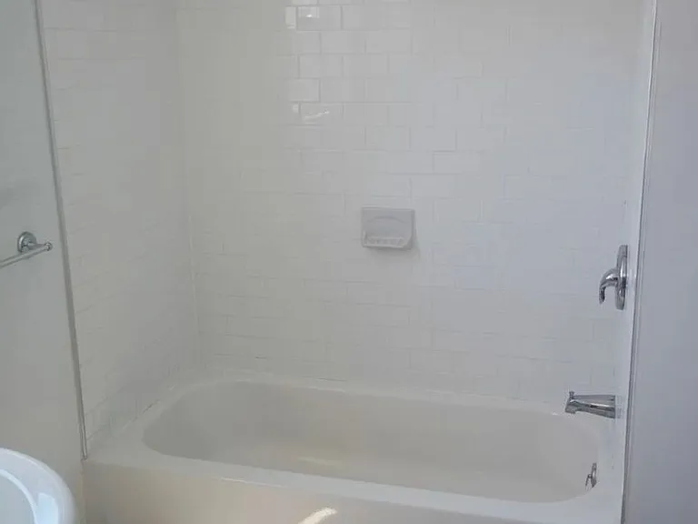 15-23 Forrest Dr E — Photo 5