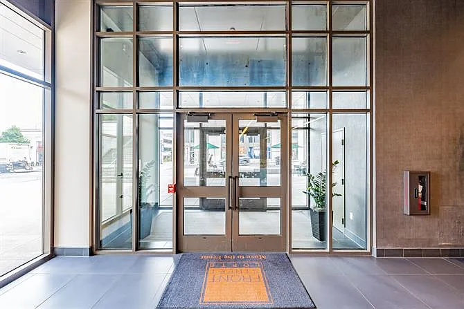 Front Street Lofts — Photo 11
