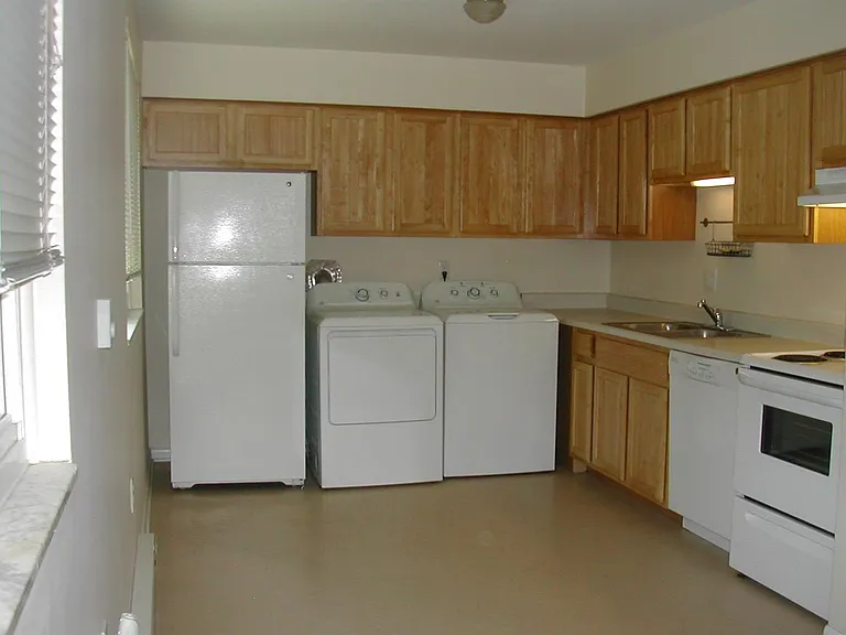 253 Brookridge Ct #1 — Photo 6