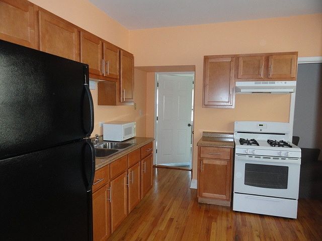 2nd image of 7040 W Summerdale Ave