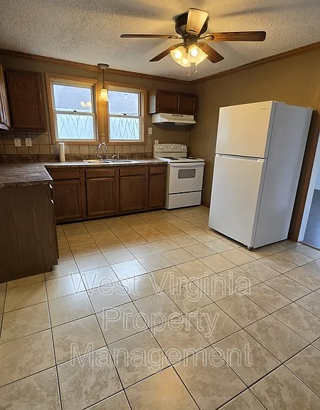 128 Dunn St — Photo 7