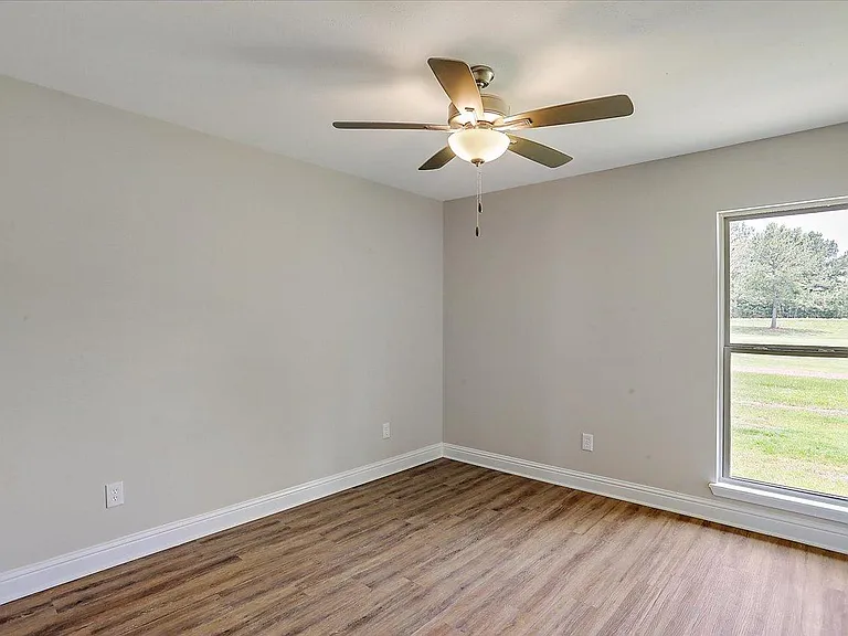 623 Westfield Dr — Photo 24