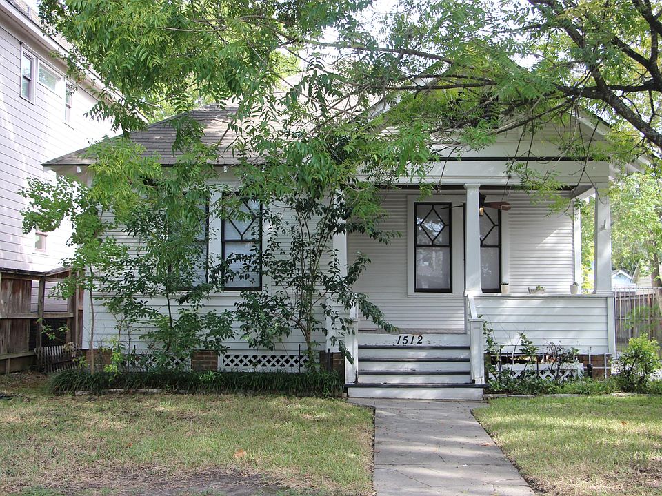 Front of home (viewed from street)