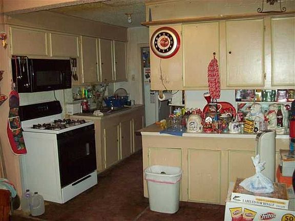 4th image of 1139 Kent Ave