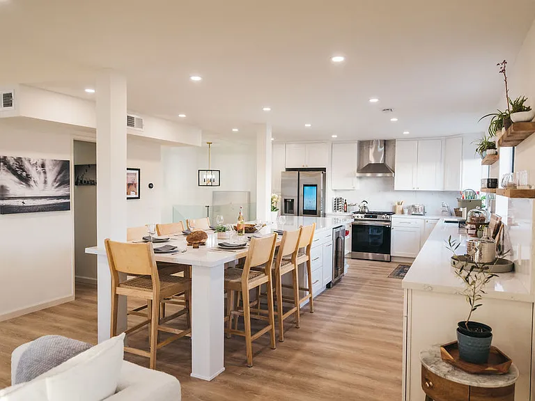 25 Hurricane St #3 — Photo 86