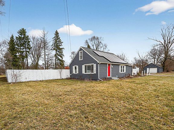 3rd image of 5322 N Elms Rd