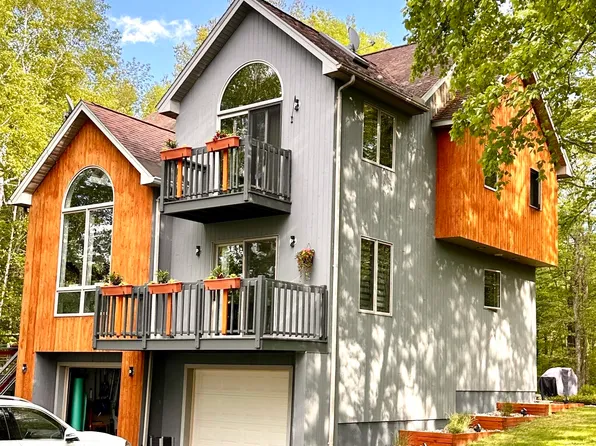 14 Laurel Ridge Dr, Belchertown, MA 01007