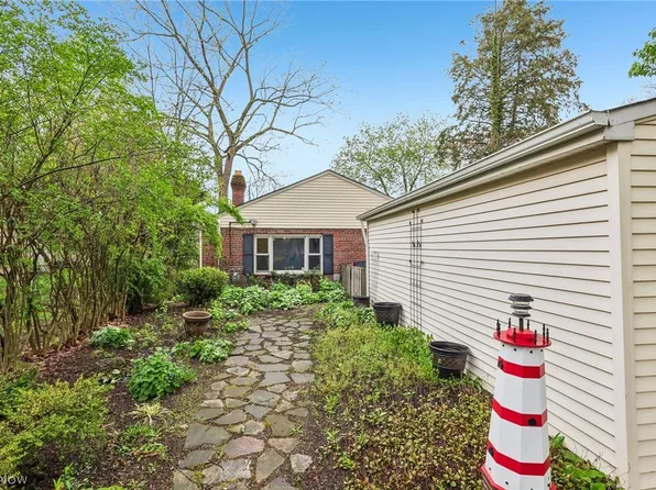 722 Chestnut Blvd, Willoughby, OH 44094