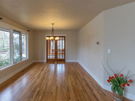 5th image of 3411 S Jefferson Dr