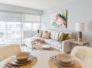 420 Gilmour St #606, Ottawa, ON K2P 0R9