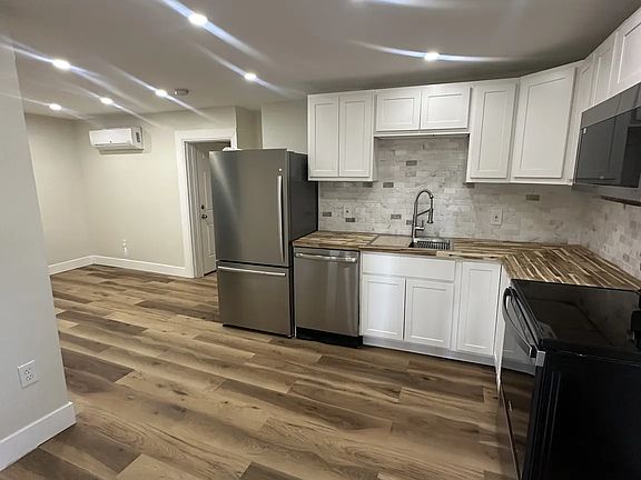 5th image of 26 S Grand St #1A