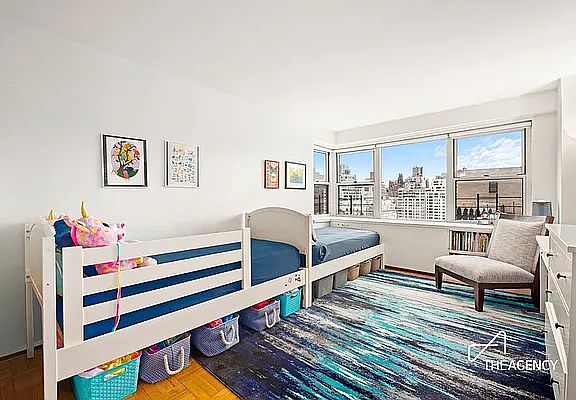 5th image of 301 E 75th St APT 17C