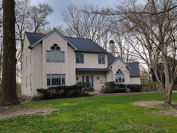 2nd image of 544 Kirk Ln