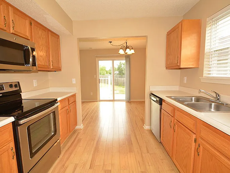 11960 Locus Ln — Photo 12