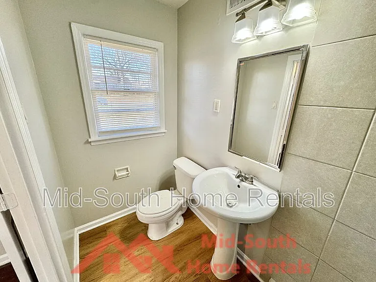 1060 Paul Pl — Photo 13