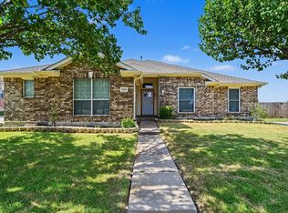 1302 Buckingham Dr, Forney, TX 75126