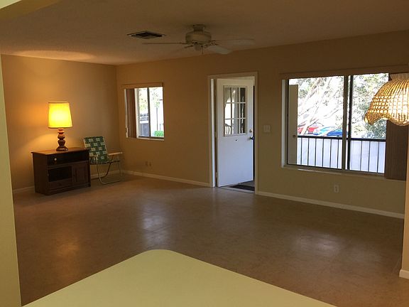 4th image of 5795 La Paseos Dr APT B-2