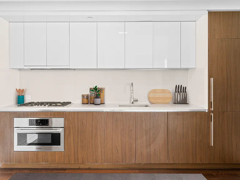 605 W 42nd St #40T — Photo 3