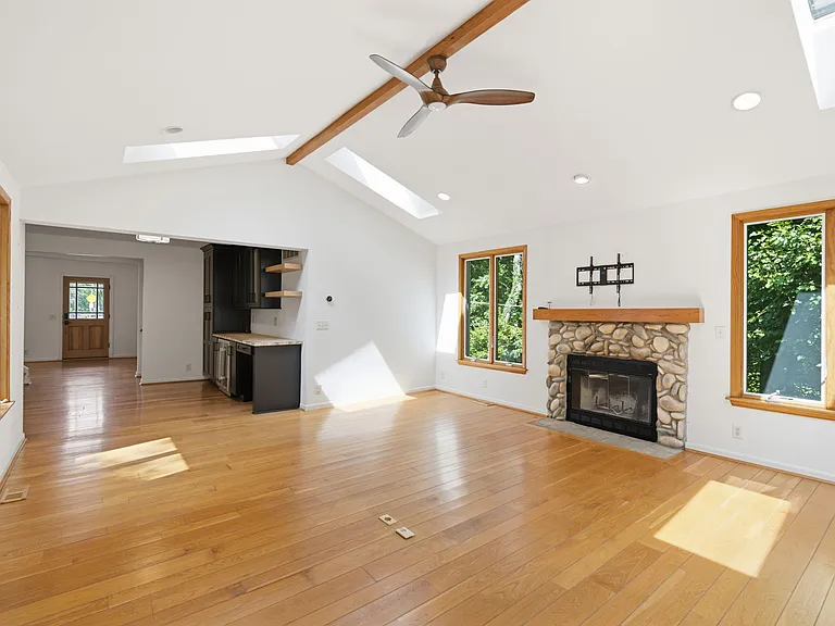 7767 Shawnee Run Rd — Photo 11