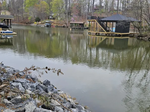 31-35 Lakeland Pines Dr, Moneta, VA 24121