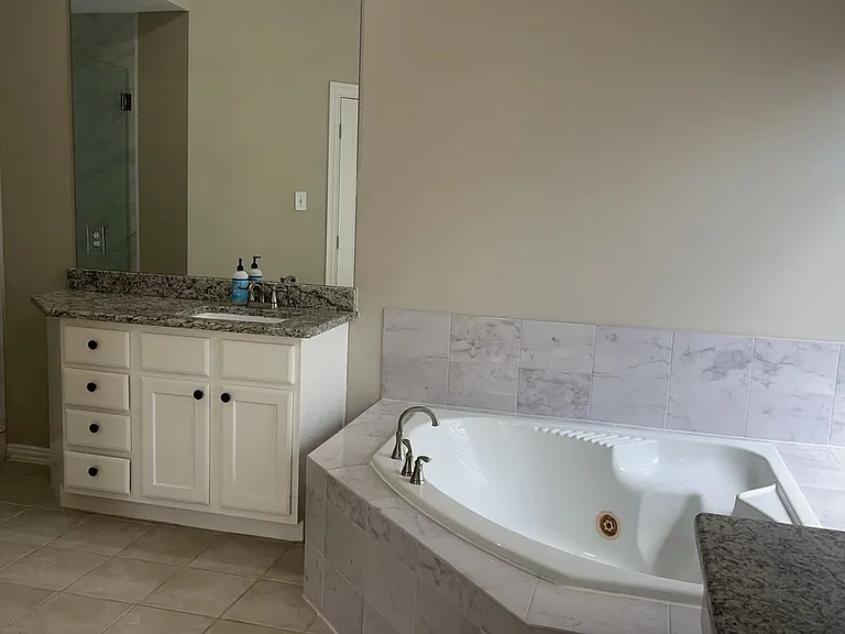 4645 Wales Dr — Photo 9